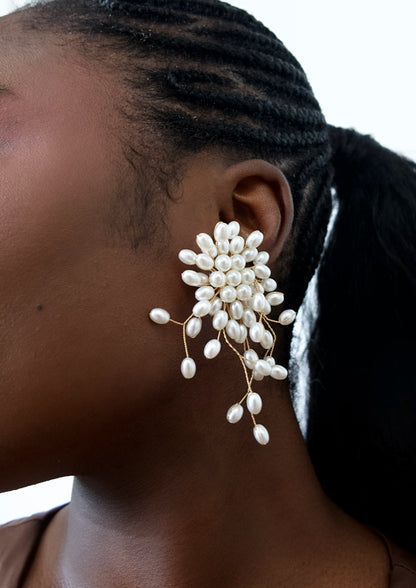 Selene Pearl Earrings