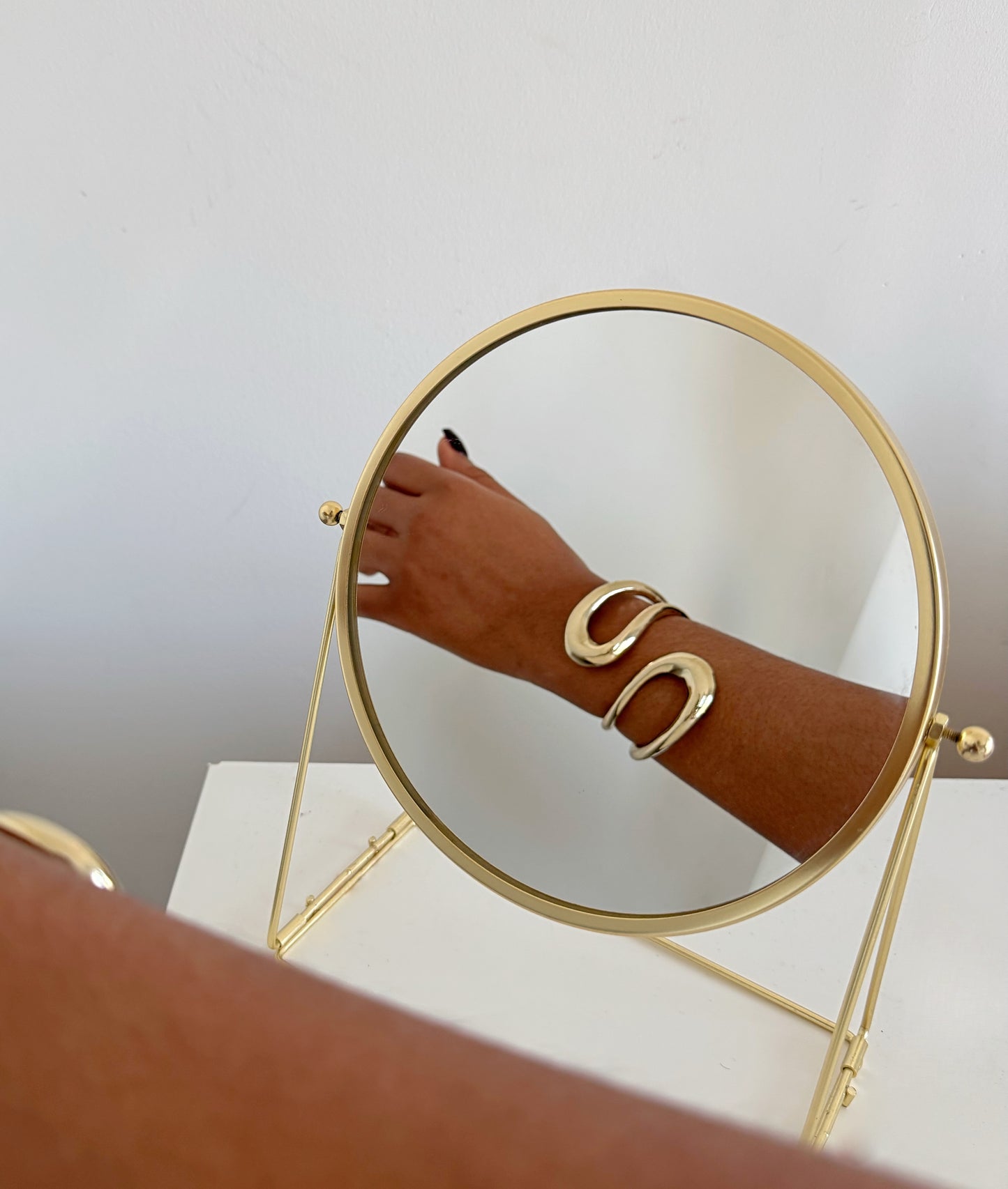 Leto Cuffs
